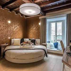 2* Pensión Spagna Luxury'n Trevi